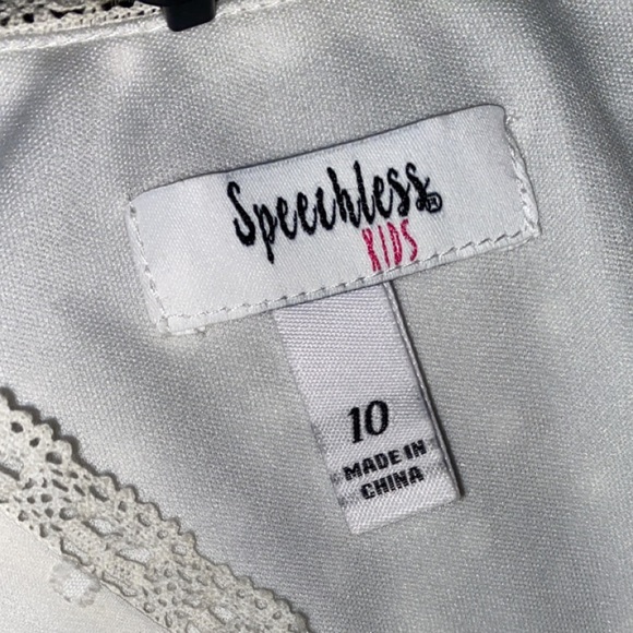 NWT Dillards Lace Cream Colored Dress Girls Size 10 - Picture 3 of 4